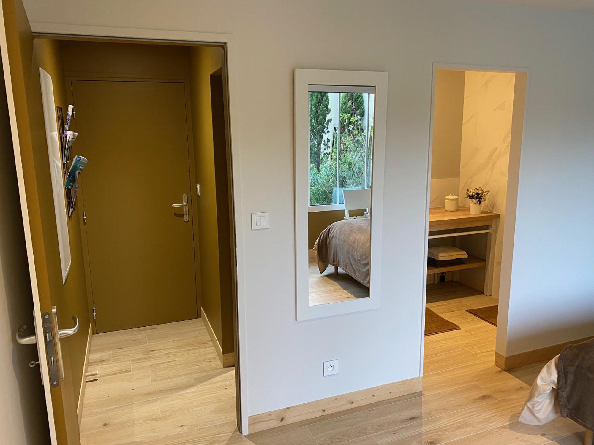 Maison M, Chambre Privee Acces Jardin Piscine Et Jacuzzi Pres De La Rochelle La Rochelle  Phòng bức ảnh